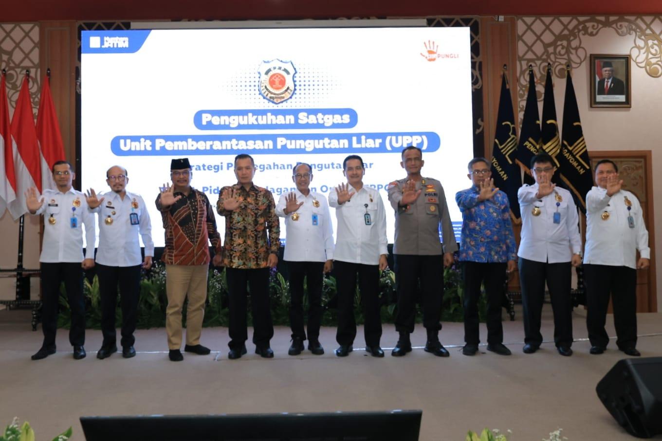 Berantas Praktik Pungli, Kakanwil Kemenkumham Jatim Kukuhkan Satgas UPP