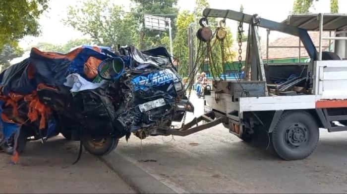 BREAKING NEWS : Kecelakaan Beruntun Libatkan 4 Kendaraan di Probolinggo, Satu Orang Tewas di Lokasi