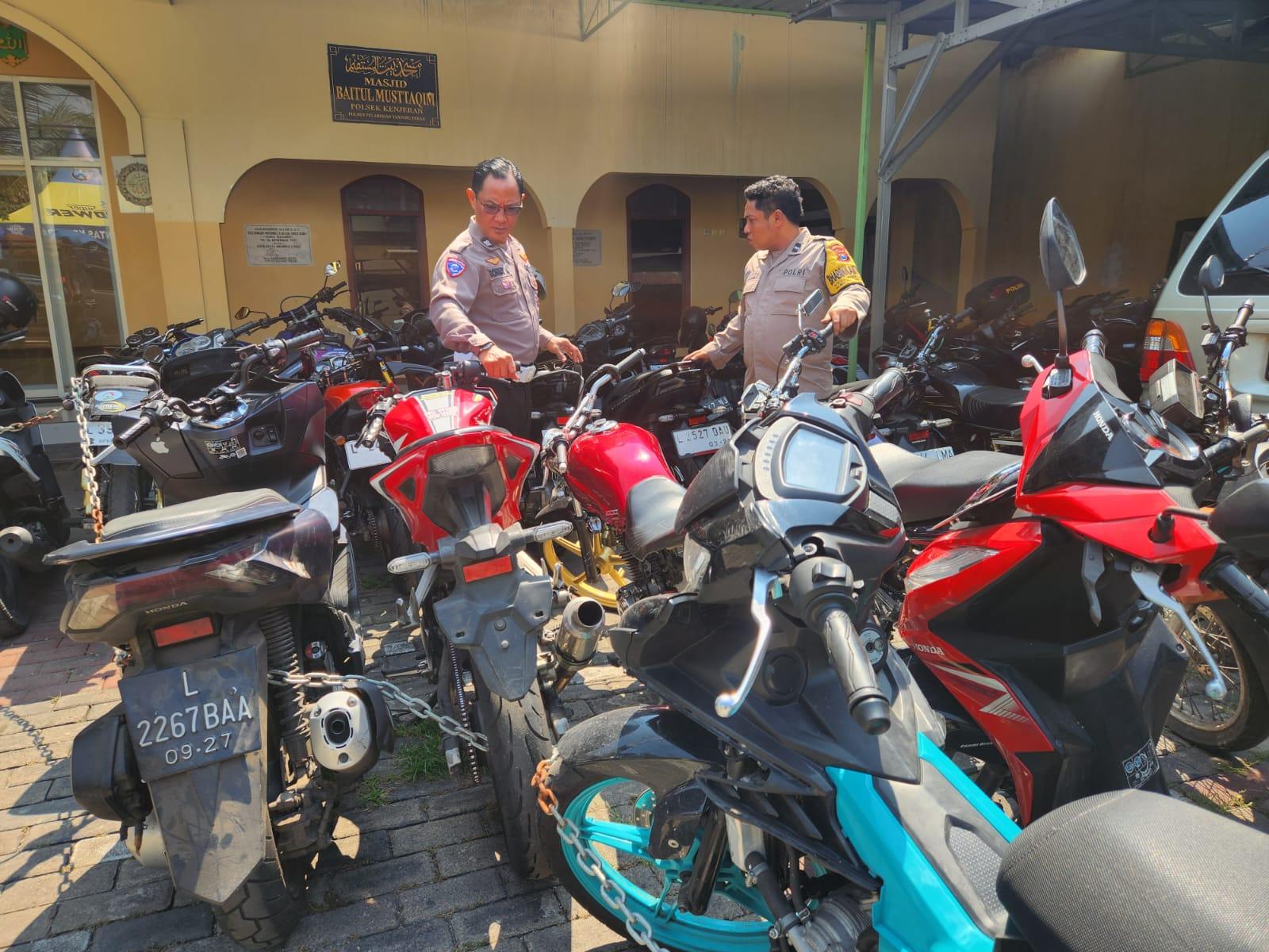 Razia Balap Liar di Kedungcowek Surabaya 29 Motor Diamankan, 3 Ditinggal Pemiliknya karena Ketakutan