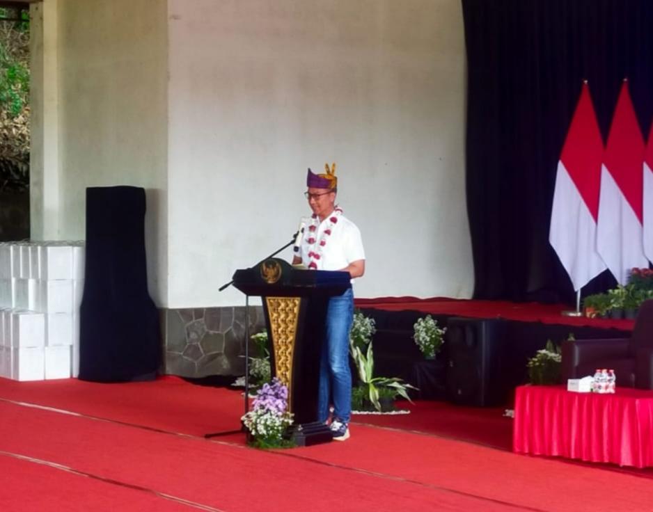 Menteri Perindustrian Agus Gumiwang Kampanyekan Prabowo-Gibran saat Kunjungan di Jember