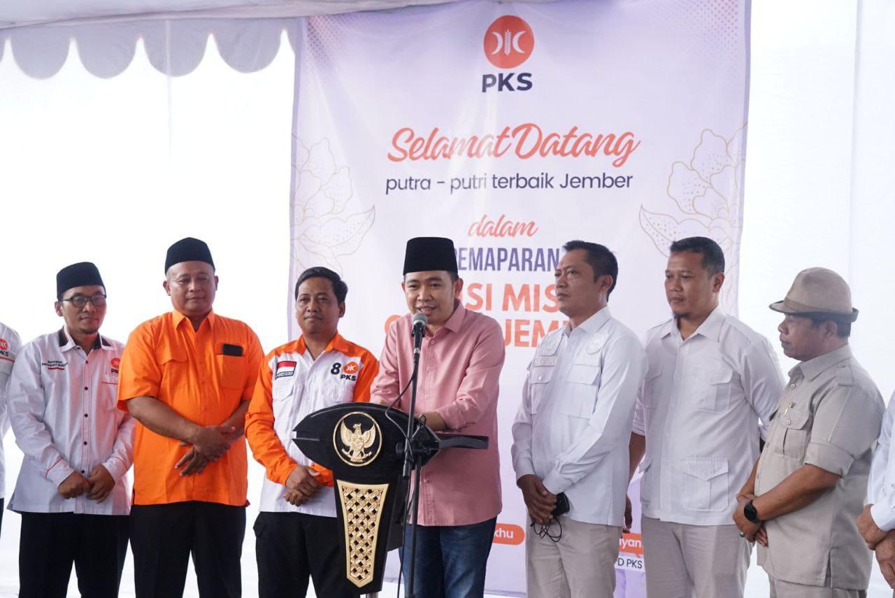 Muhammad-Fawait-Cabup-Jember-2024-Gerindra-paparkan-visi-misi-di-Kantor-PKS.jpg