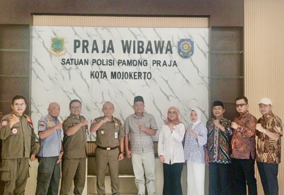 PELUANG-BESAR-Rombongan-Ketua-dan-anggota-Komisi-I-DPRD.jpg
