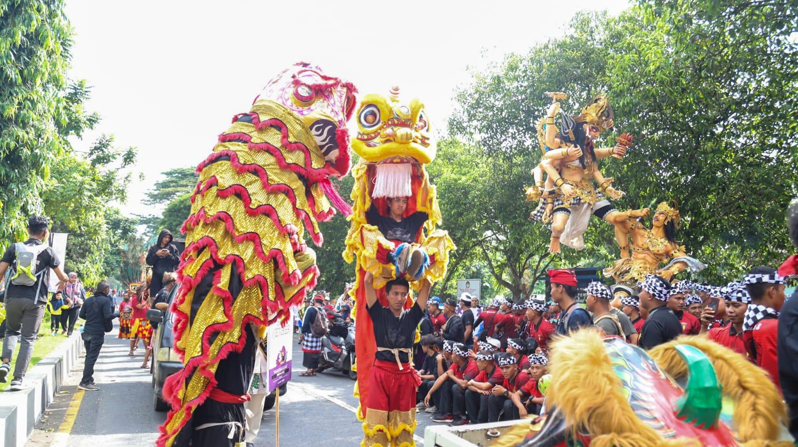 Parade-Budaya-Jember.jpg