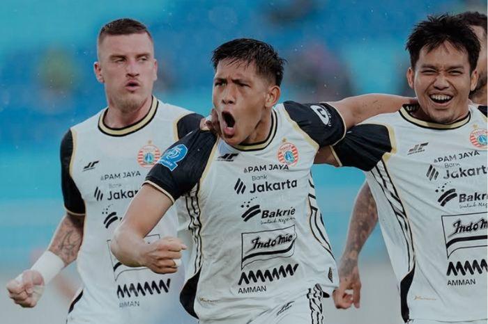 Pemain-Persija-Jakarta-Eksel-Runtukahu-selebrasi-usai-mencetak-gol-melawan-Arema-FC.jpg