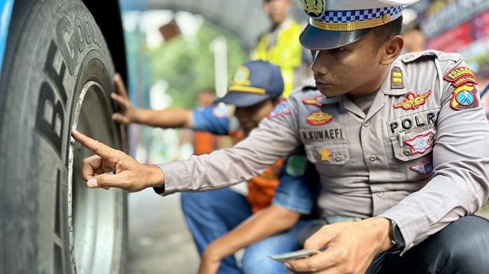 Polisi-dan-Dishub-Gelar-Ramp-Check.jpg