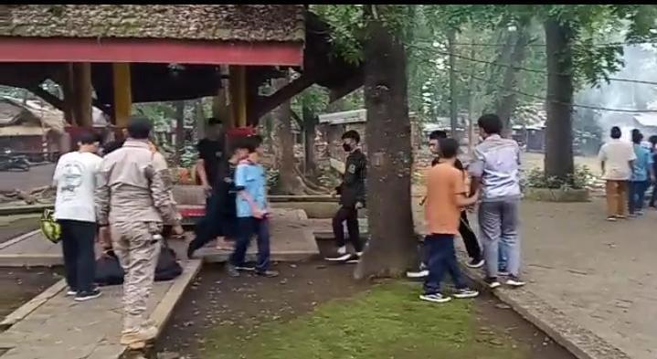 Puluhan Pelajar Digerebek Satpol PP Saat Nongkrong di Rest Area Jubung Jember