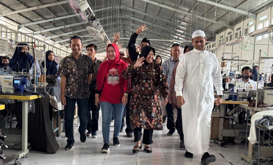 Tri Rismarini berjuang untuk Nasib Buruh Garmen PT Tjiwulan Putra Mandiri yang Terancam PHK Masal