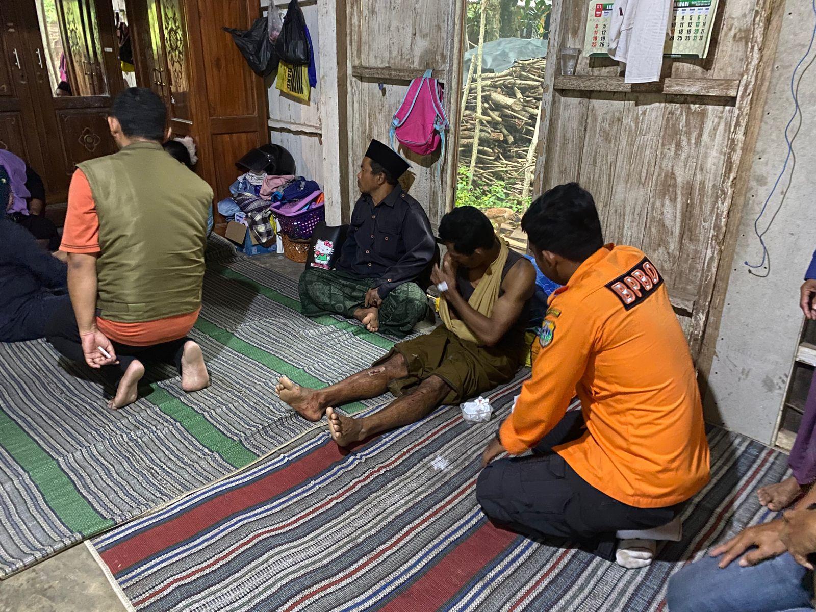 Satu-keluarga-tertimpa-pohon-Bondowoso.jpg