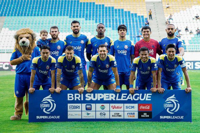 Starting-line-up-Arema-FC-dalam-laga-melawan-Borneo-FC-di-Super-League-20252026.jpg