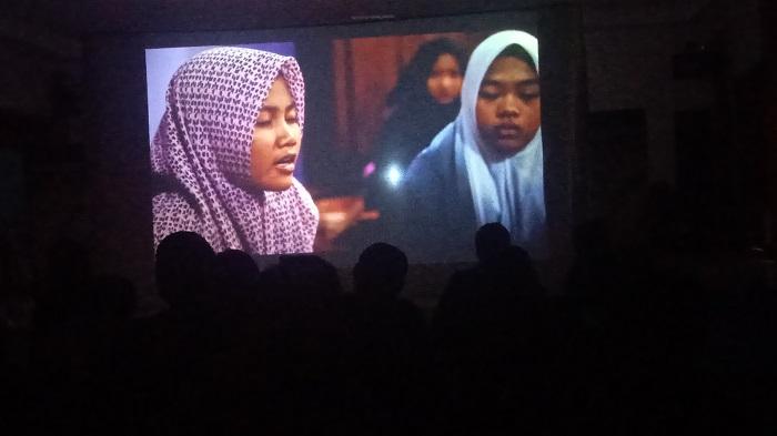 Bioskop Online Road Show di Jember, Nobar Film "Pesantren" Melihat Sisi Lain Kehidupan Santri