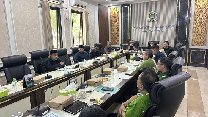 TERBUKA-Suasana-rapat-dengar-pendapat-pansus.jpg