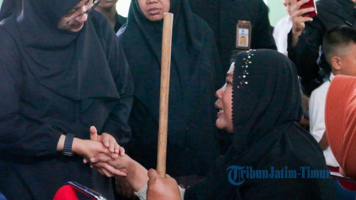 Kisah Air Mata Ibu Tunanetra dan Tulang Punggung Keluarga di Sekolah Rakyat Banyuwangi