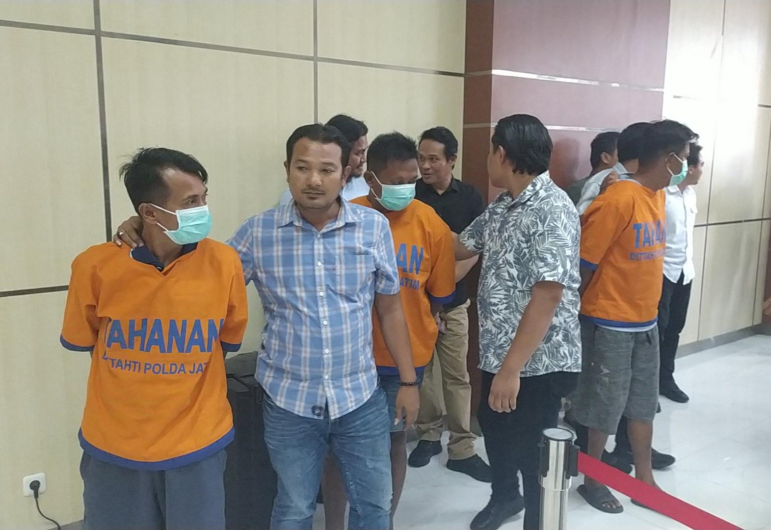 Tersangka-pembacokan-saksi-di-Sampang.jpg