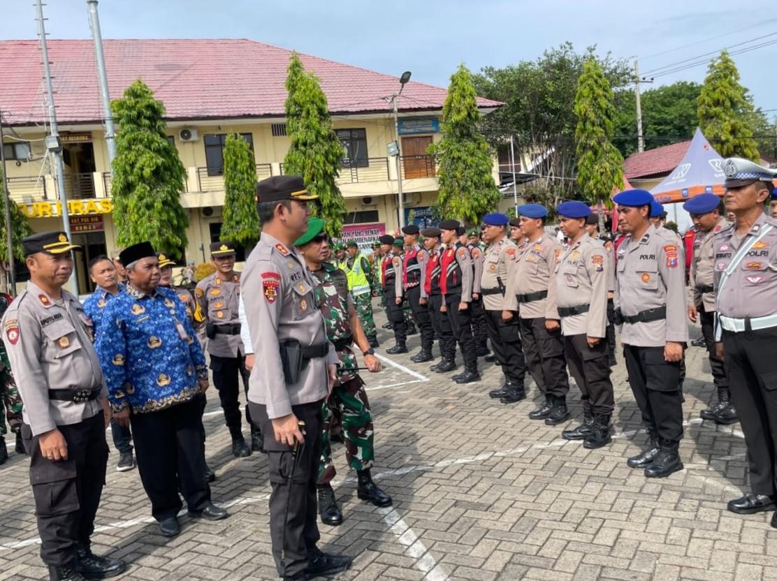 apel-Operasi-Zebra-Semeru-di-halaman-Mapolres-Situbondo-Senin-1711222025.jpg