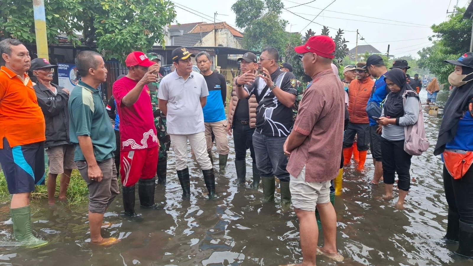 bupati-sidoarjo-banjir.jpg