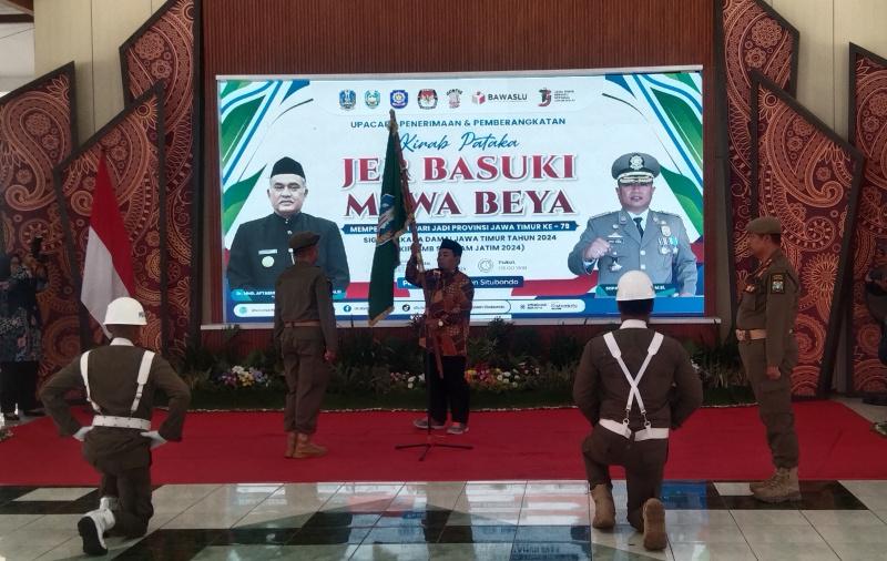 Baru Tiba di Situbondo, Bendera Pataka Jawa Timur Langsung Diberangkatkan Ke Banyuwangi