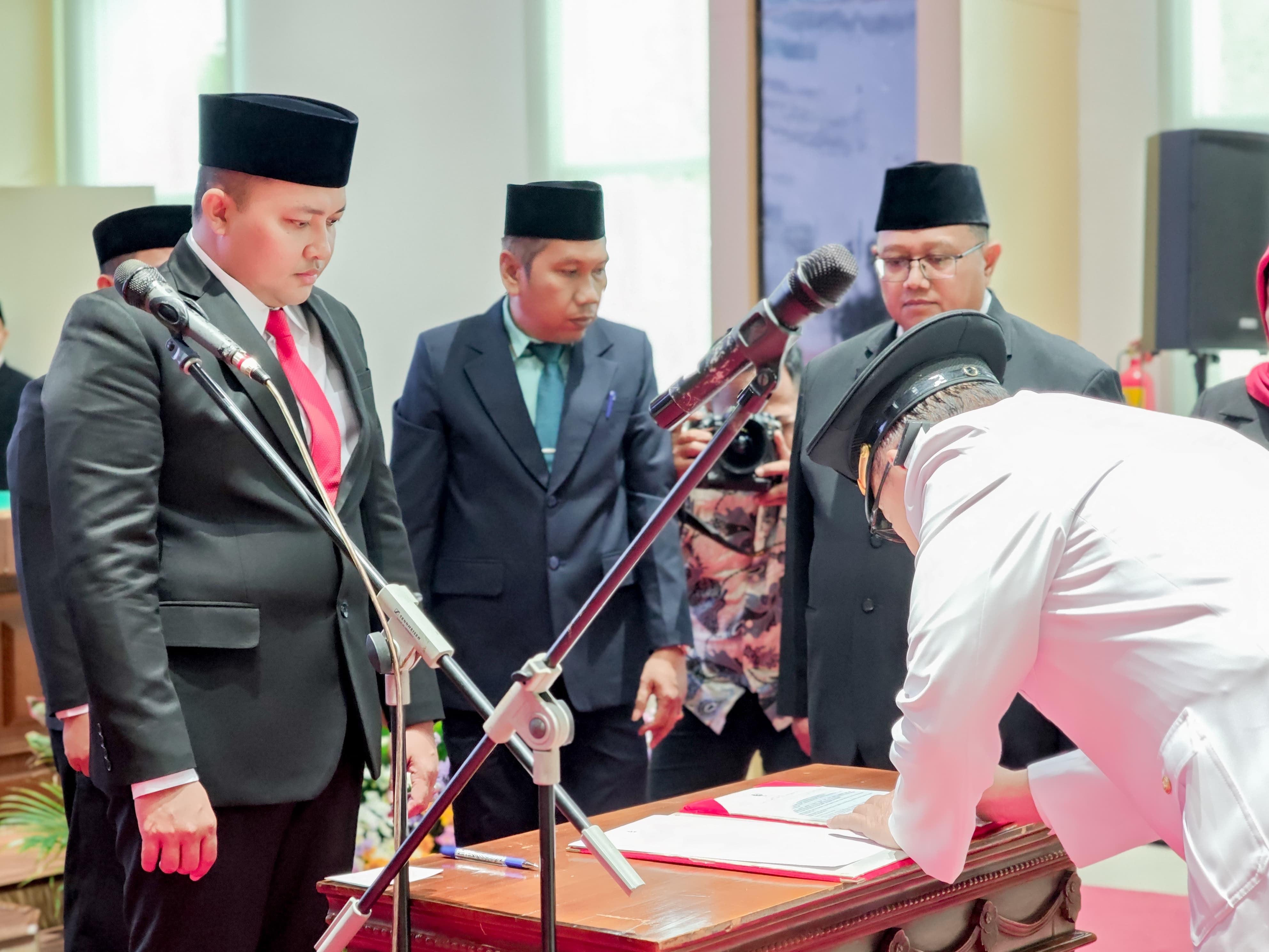 Mutasi 136 Pejabat, Bupati Rusdi: Jangan Sombong atau Minder dengan Jabatan Baru