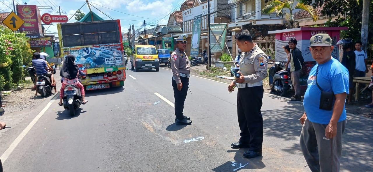 Perlintasan Kereta Api di Jalan Cempaka Kota Probolinggo, Dipasang Palang Penutup Sementara