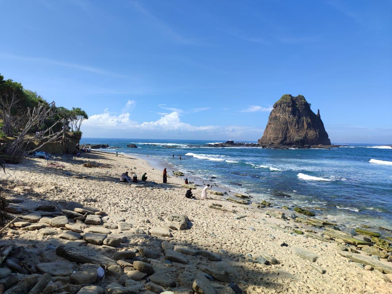 papuma-jember-sepi.jpg