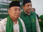 Achmad-Sudiyono-kiri-saat-mendaftar-Calon-Bupati-di-DPC-PPP-Jember-untuk-Pilkada-2024.jpg