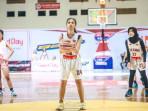 Aurel-Dwi-Aprilia-nomor-punggung-24-saat-melakukan-free-throw-di-DBL-Jember-2025.jpg