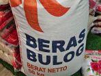 Beras-Bulog-yang-dikemas-ulang-dan-dijual-premium.jpg