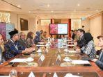 Bupati-Ipuk-diterima-oleh-Wakil-Perdana-Menteri-Singapura.jpg