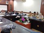 DP3AKB-JEMBER-DILEBUR-Suasana-rapat-dengar-pendapat-Bapemperda-DPRD-Jember.jpg
