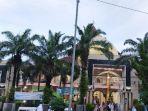 Foto-ilustrasi-suasana-Masjid-Agung-At-Taqwa.jpg