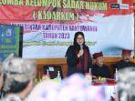 Ipuk-saat-membuka-final-lomba-Kelompok-Sadar-Hukum-Kadarkum.jpg