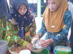 Kader-Posyandu-di-Desa-Sumberejo-Ambulu-Belajar-buat-Nugget.jpg