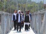 Khofifah-meninjau-Jembatan-Kaliregoyo-Selasa-17102023.jpg