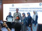 Mahasiswa-kunjungan-lapangan-ke-Kantor-Imigrasi-Kelas-I-TPI-Jember-Jumat-10102025.jpg