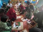Mencolet-batik.jpg