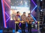 Mensos-Gus-ipul-penyerahan-bantuan.jpg
