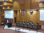 Rapat-paripurna-DPRD-Surabaya.jpg