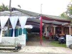 Rumah-Ortu-Anas-Urbaningrum.jpg
