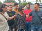 TUNTUTAN-Pelaku-pembunuhan-wanita-muda-di-Desa-Tarokan.jpg