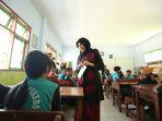 anak-putus-sekolah-di-Banyuwangi-hanya-208-persen.jpg
