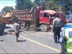 evakuasi-truk-tronton-guling-bwi.jpg