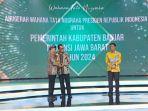 hub-award.jpg
