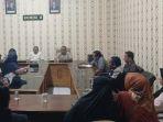mengadu-ke-dprd-situbondo-pedangan-UMKM.jpg