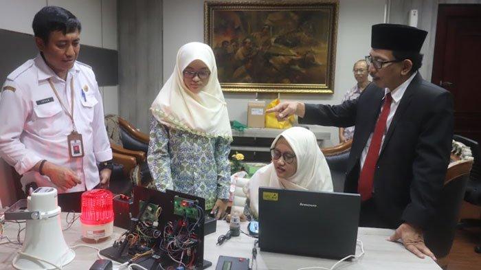 2 Bocah SMP di Surabaya Ciptakan Alat Pendeteksi Kebakaran dan LPG Bocor, AH Thony: Temuan yang Wow