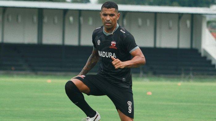 Dinilai masih Gacor, Madura United Resmi Perpanjang Kontrak Beto Goncalves