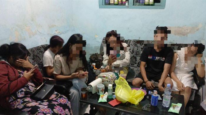 Rumah Kontrakan di Singosari Malang Digerebek Warga, Gadis SMP Hingga Pasangan Nikah Siri Diamankan