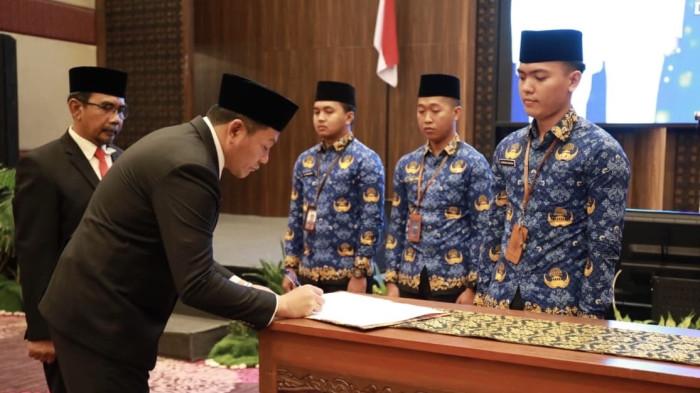 Sebanyak 324 PPPK Sidoarjo Tahap II Formasi 2024 Terima SK, Ada yang Tertua Usia 57 Tahun