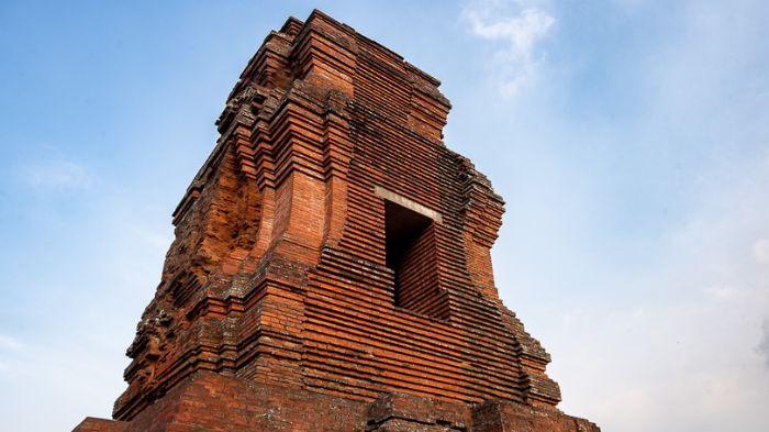 Candi Brahu Trowulan Mojokerto