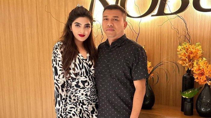 Cinta Tanpa Syarat merupakan sebuah persembahan dari Anang Hermansyah dan Ashanty untuk pernikahan anaknya, Aurelie Hermansyah dengan Atta Halilintar.