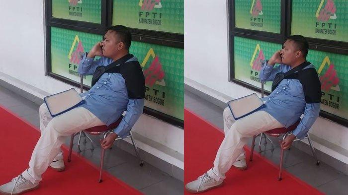 DIPECAT - Denis (35) penyandang Disabilitas masih mencari pekerjaan usai terkena stroke. Kini pasrah asalkan tak menganggur.