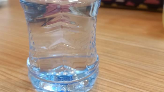 Ilustrasi air mineral